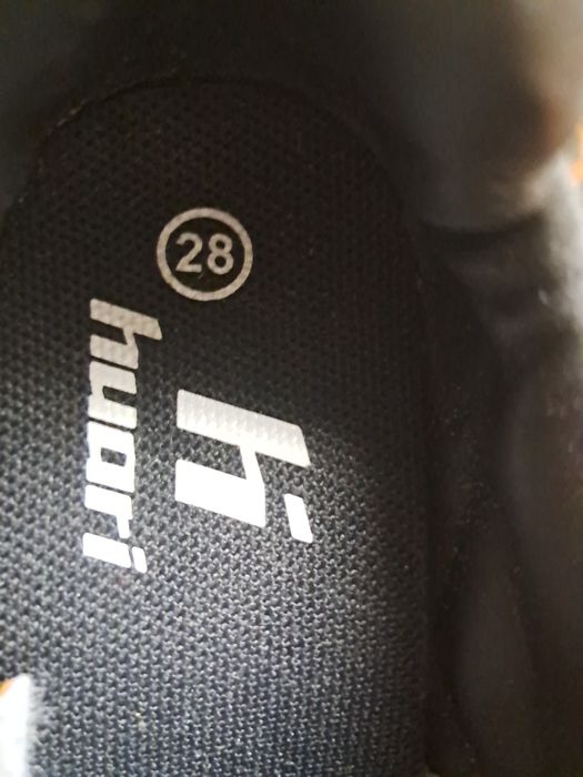 Buty halówki Huari - jak nowe !
