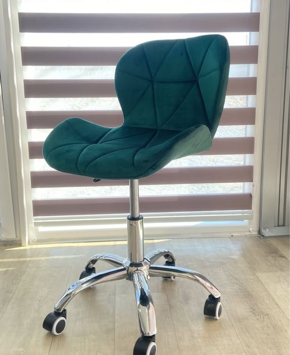 Акція!Крісло майстра,велюрове крісло, кресло мастера,стул на колесах