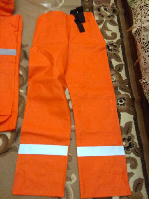 Костюм для захисту від води .