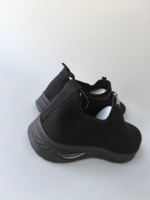 Stylowe buty męskie czarne nowe wsuwane lekkie siateczkowe 44