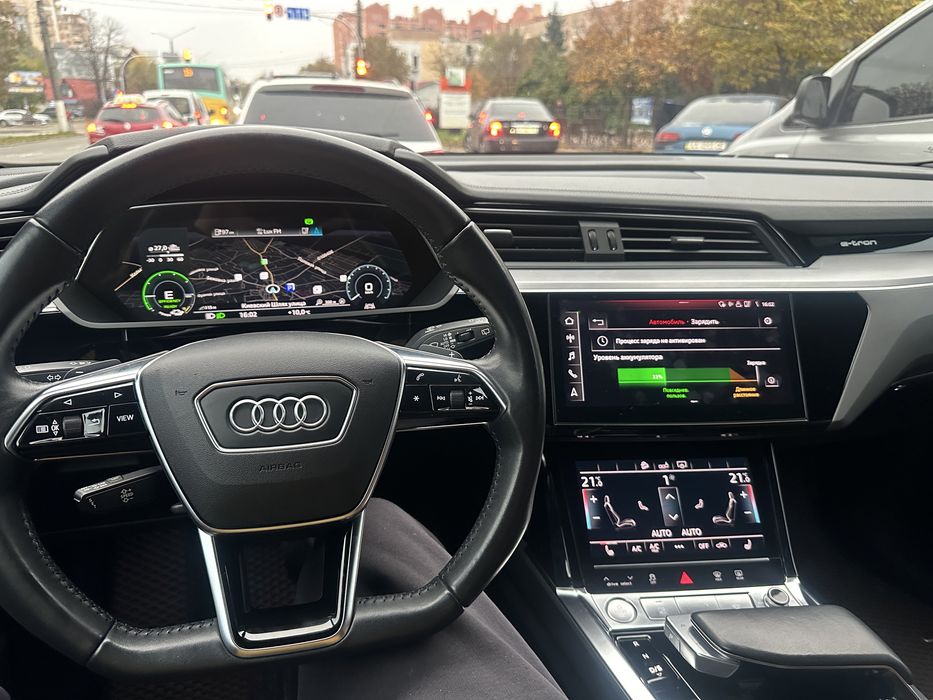 AUDI E-tron 55 батарея 95 кВТ