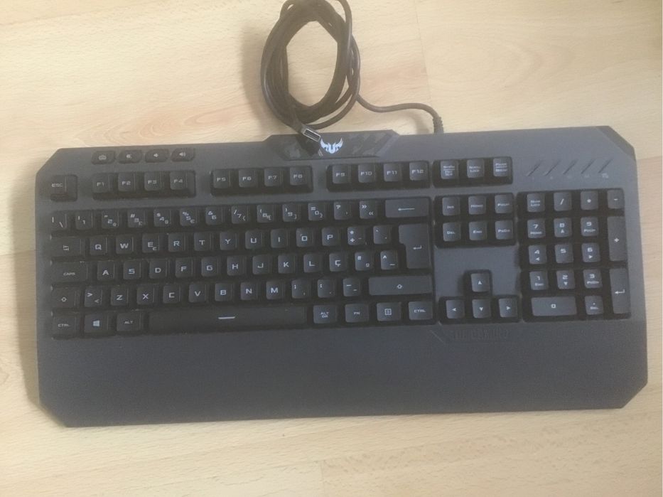 ASUS TUF Gaming Keyboard64741168362753120