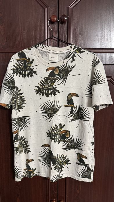 Футболка Reserved з тропічним принтом туканів і пальм S/M size