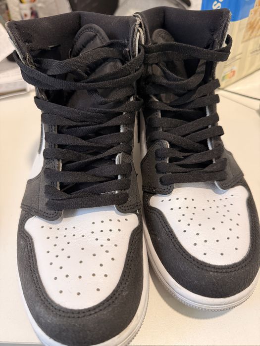 Air Jordan 1 High OG "Bleached Coral"