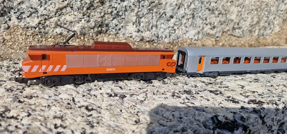 Material ferroviario digital com sons e fumo