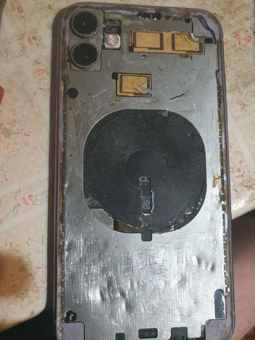 Айфон 11 Заблокований