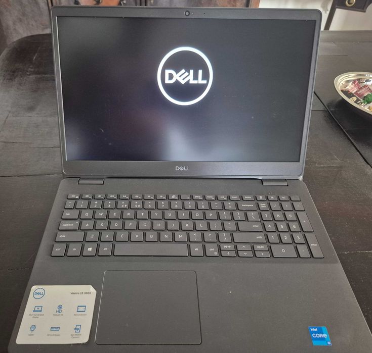 Laptop poleasingowy DELL 15'