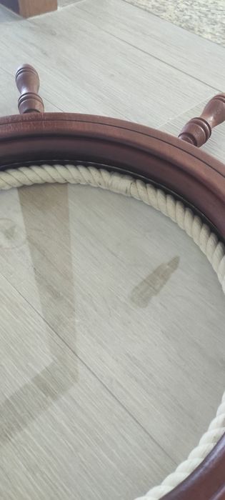 Leme em madeira com vidro e corda decorativa