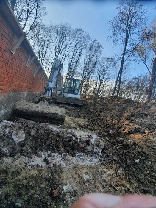 -Usługi Koparką  Wozidlem 6t Dogodne terminy szybka realizacja zlecen