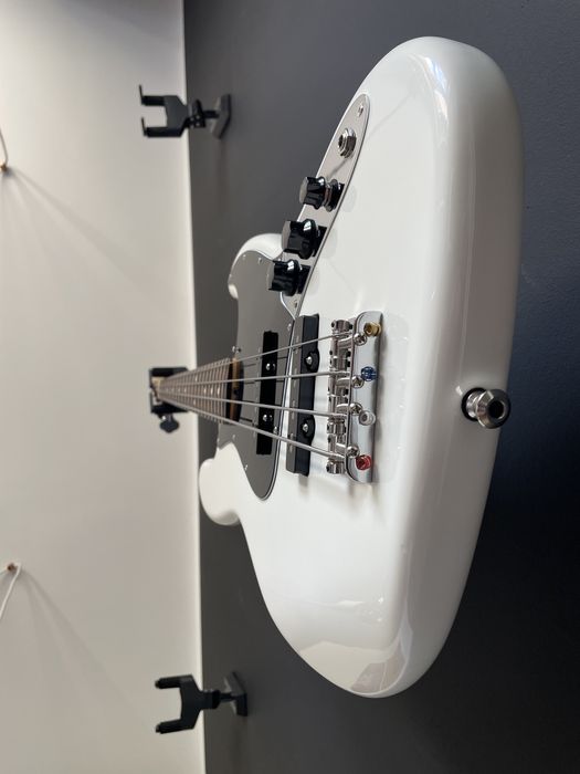 Fender American Performer Jazz Bass