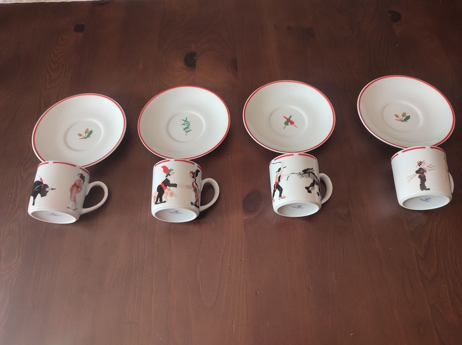 Conjunto 4 Chávenas de Café Vista Alegre - Motivos Ribatejo / Campinos