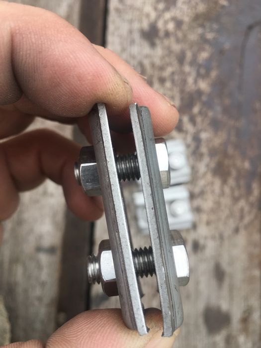 Złaczki do instalacji odgromowej rownoległe