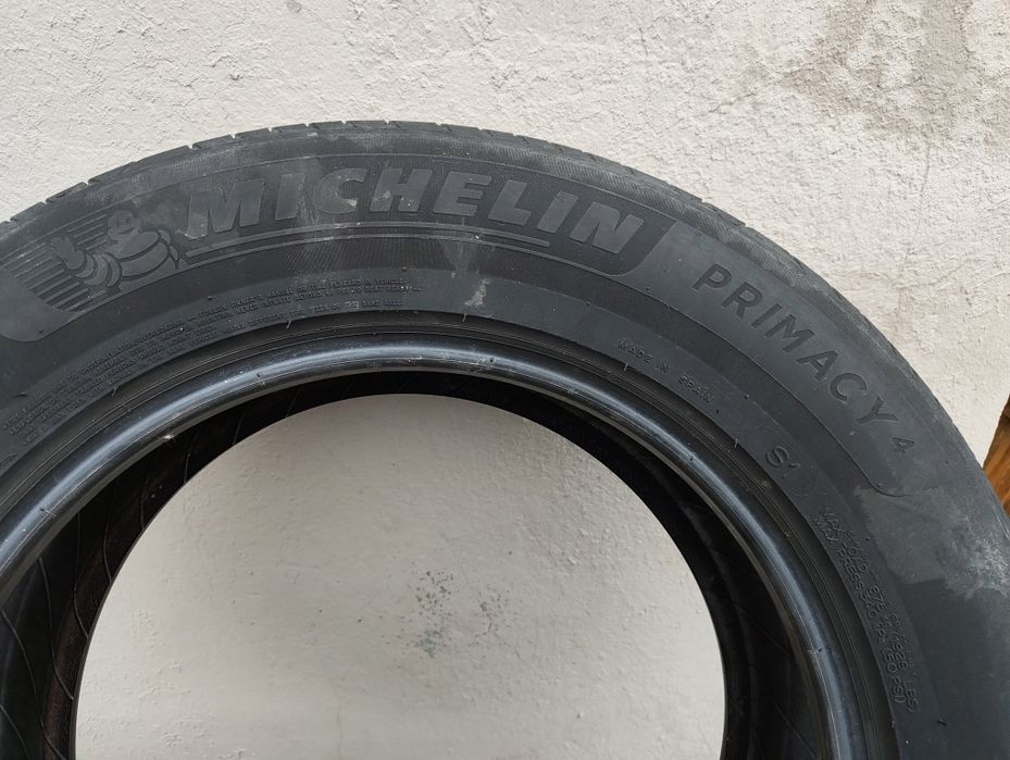 Michelin Primacy 4 215/65 R17 комплектом або парами