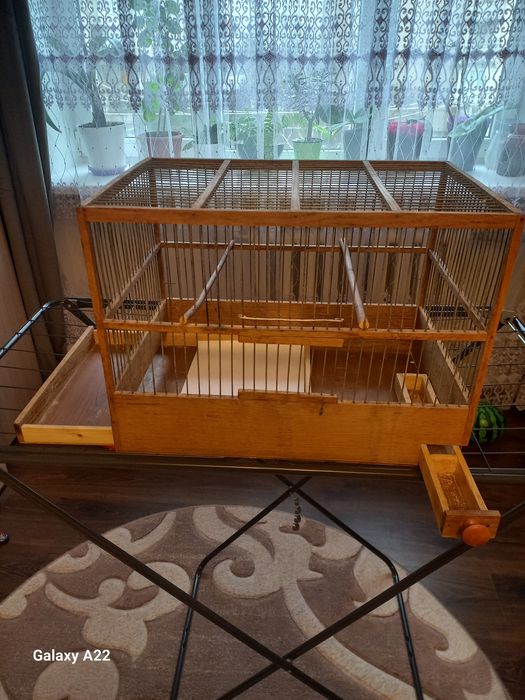 Клітка для канарок деревяна