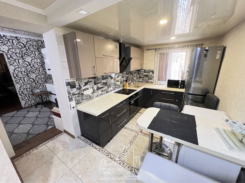 Продам частину будинка, з ремонтом, в Старому Місті!