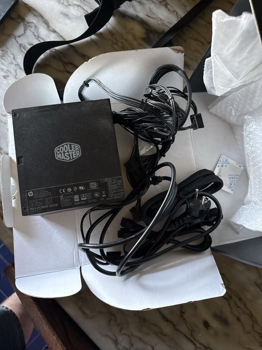 Fonte de Alimentação (Cooler Master) 500W