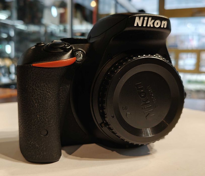 Nikon D5500/ Bateria+ładowarka/ Świetny stan/ Shutter 20011/ Warto!