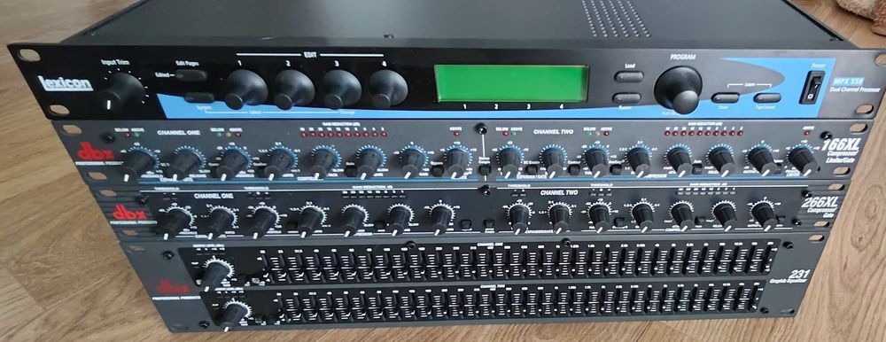 Procesor, Equalizer, 2 X Compressor.
