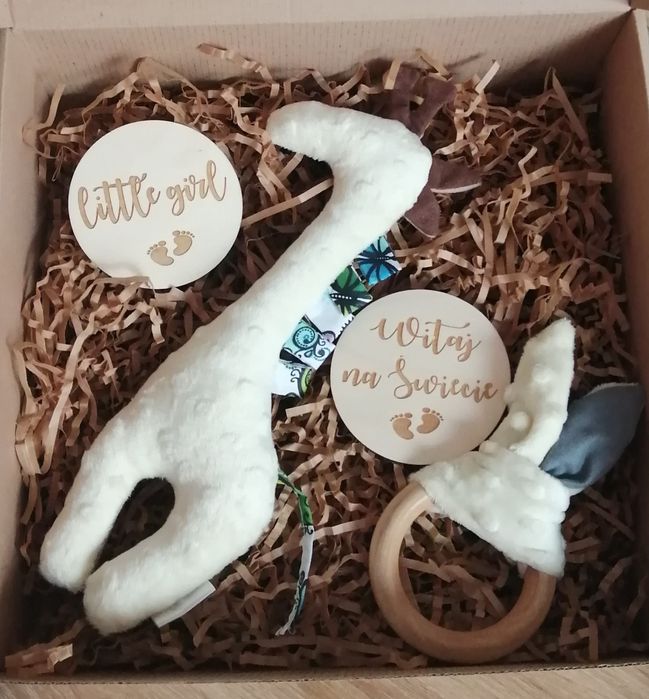 Box zestaw prrzentowy przytulanka żyrafa gryzak handmade