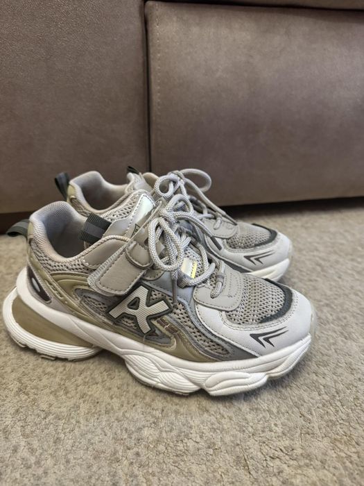 Красовки для дівчинки