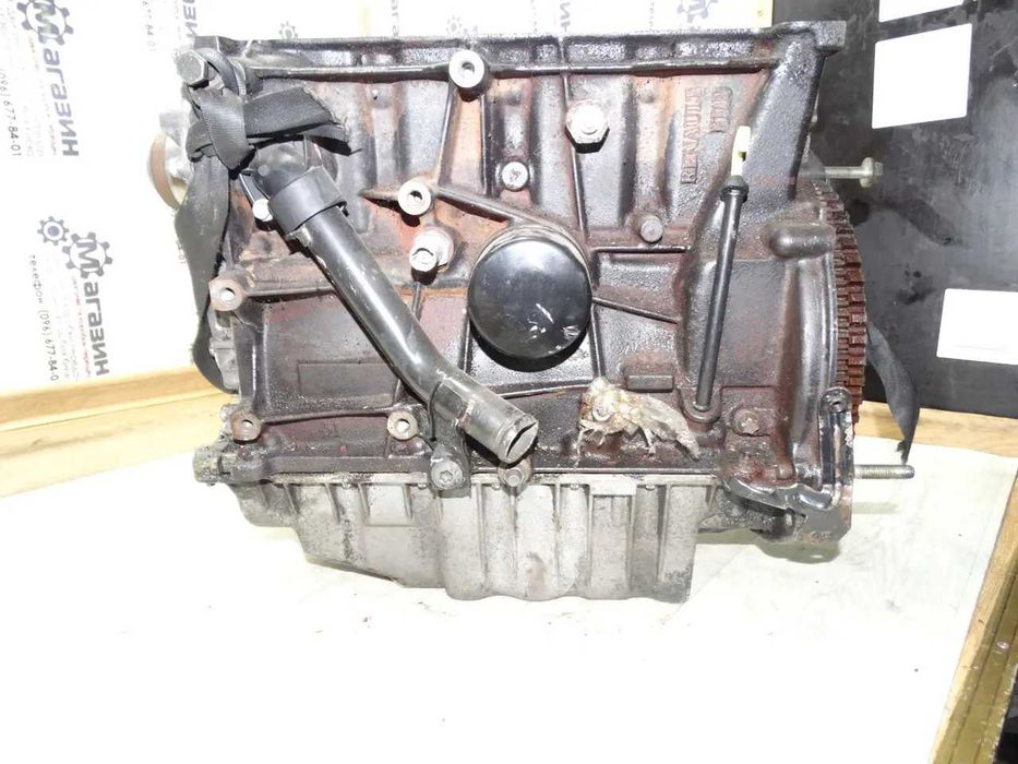 Блок двигуна взборі Renault Laguna 2 ii 1.8 16v f4c f4p