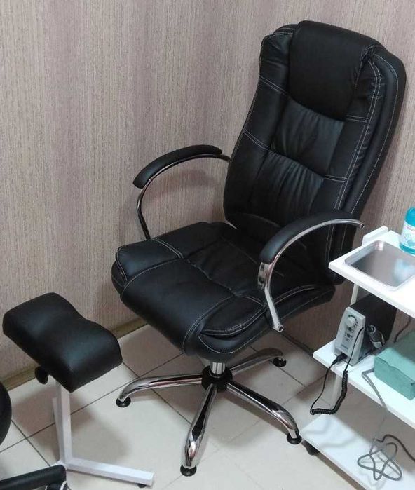 Кресло педикюрное , Крісло педикюрне