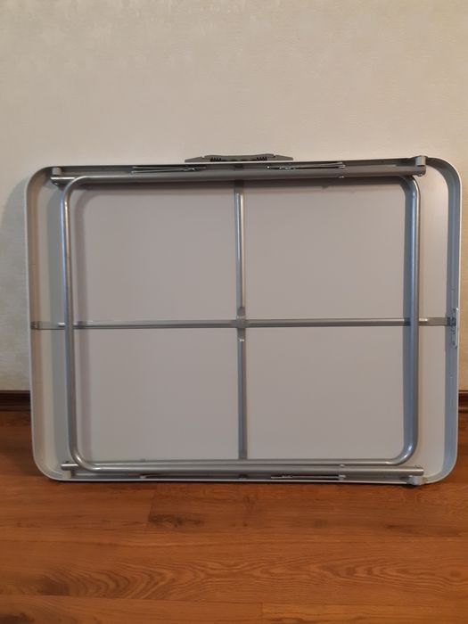 Продам столик раскладной. Удобный для быта, природы или торговли.