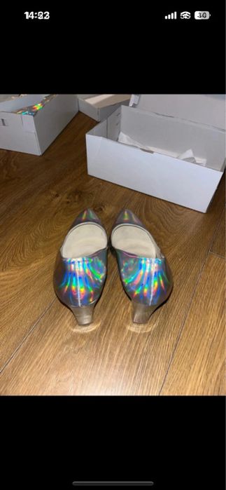 Buty na obcasie