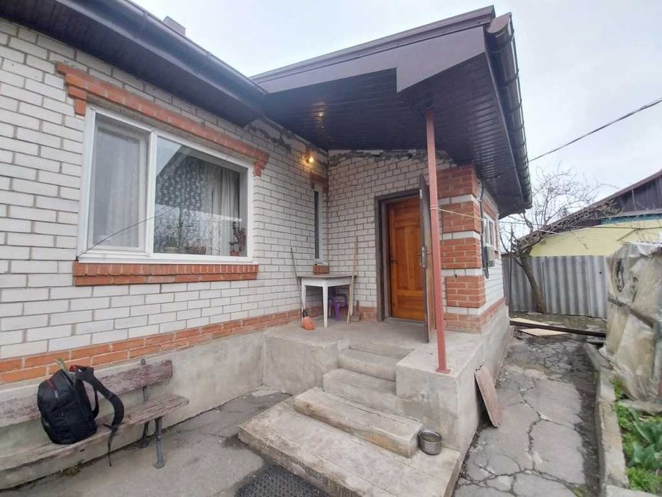 Окремий будинок у районі м'ясокомбінату. Цікава пропозиція під бізнес.