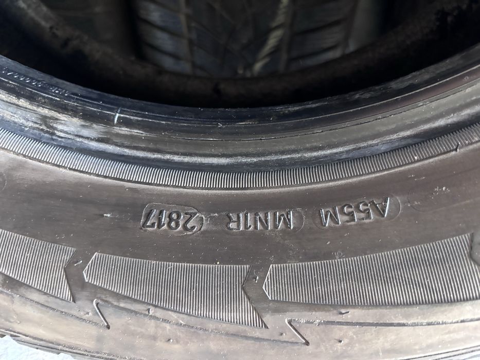Goodyear ultragrip 215/60/16 4*6mm