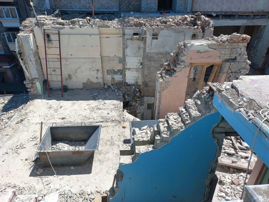 Демонтаж любой сложности домов