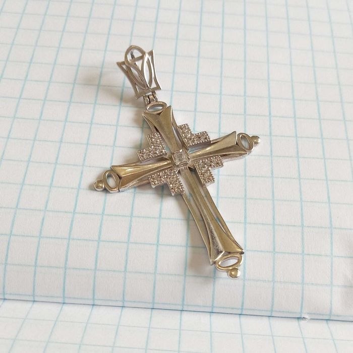 Кулон підвіска з каменями. Хрест. Срібло, вага 4,0 г. 925 проба