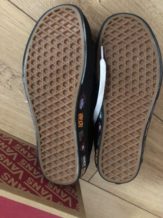 Buty vans black neon