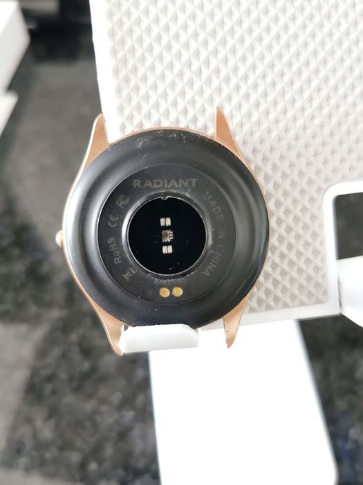 Smartwatch Radiant RAS21003 com Bracelete Rosa Brilhante