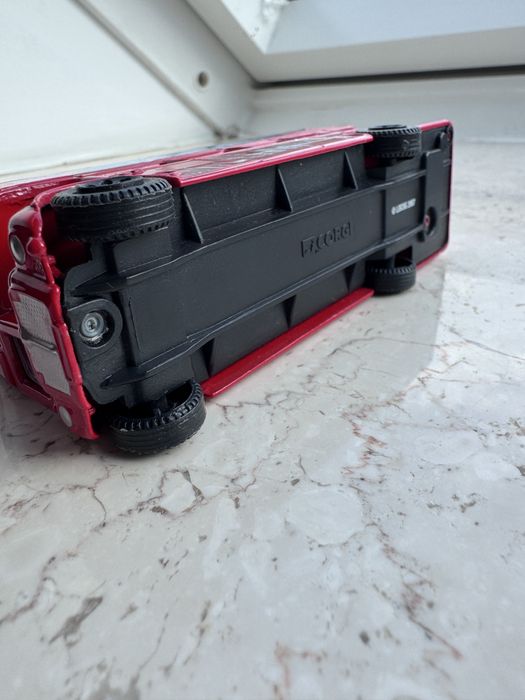 Машинка коллекционная Corgi