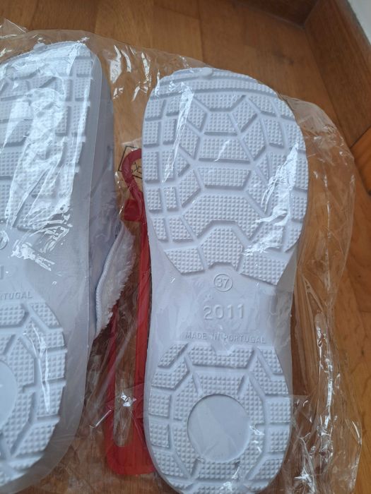 Crocs brancos - Sandálias 100% eva - Orsosandles - Novas -Tamanho 37