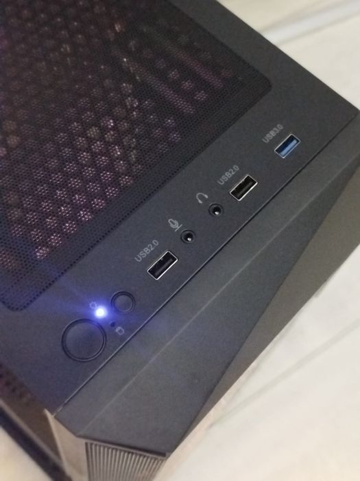 Komputer Gaming Ryzen 5 5600/16GB RAM DDR4/AMD Radeon RX7600