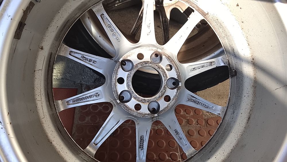 299 euros Jantes Mercedes originais do CLA 7.5x17H2  ET52.5