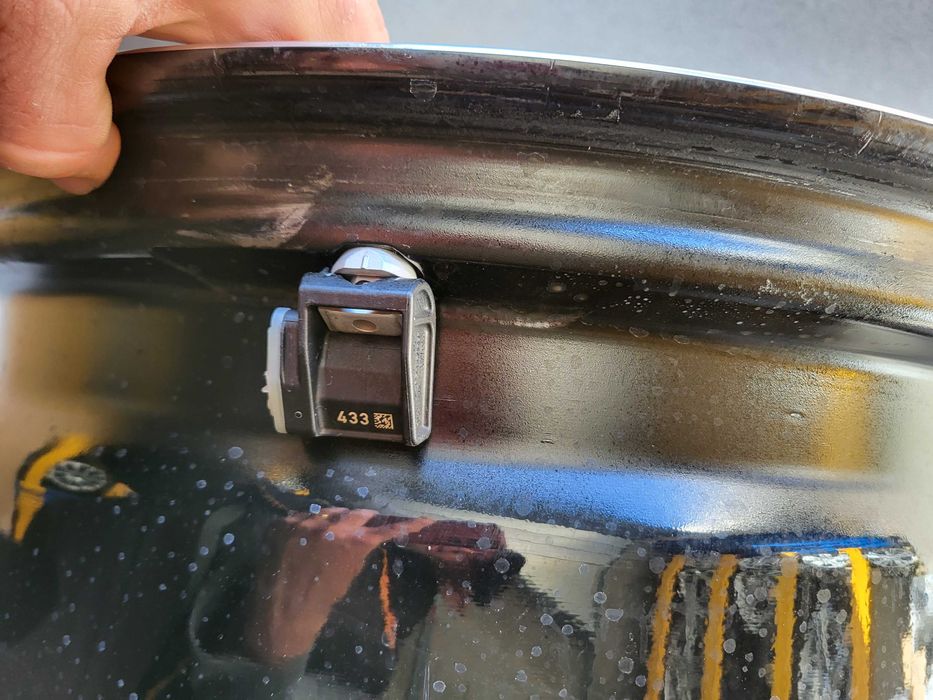 [581] Felgi aluminiowe Oryginał MERCEDES 18 Cali 5x112 Klasa E 2szerok