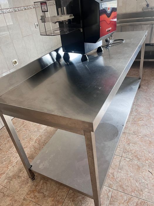 Mesa de aço inox PREMIUM - 2000x800mm - com base, rebordo e reforço