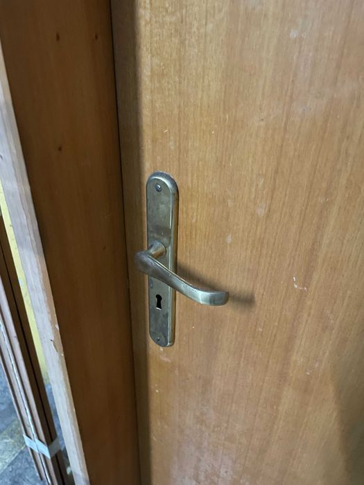 Porta interior de madeira