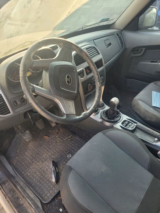 TATA XENON PICKUP fotel fotele kanapa deska kokpit podsufitka boczek boczki klamka podłokietnik licznik prędkościomierz