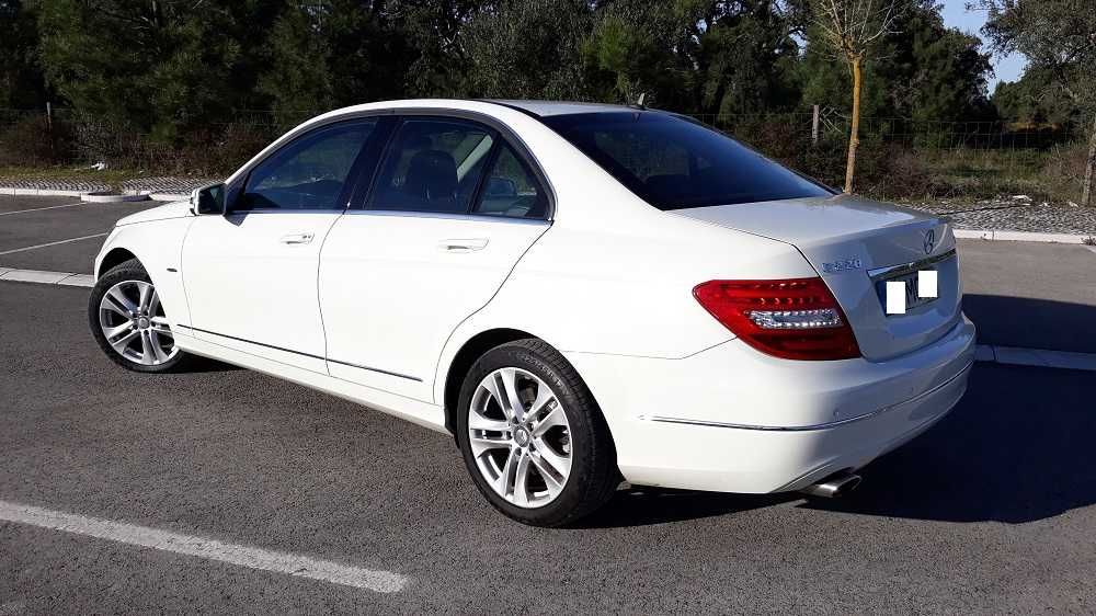 Mercedes C220 AvantGarde Nacional