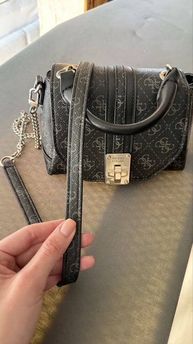 Сумка чорна guess оригінал чорна