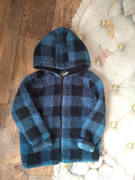 Ciepła bluza/kurtka chłopięca z kapturem 128