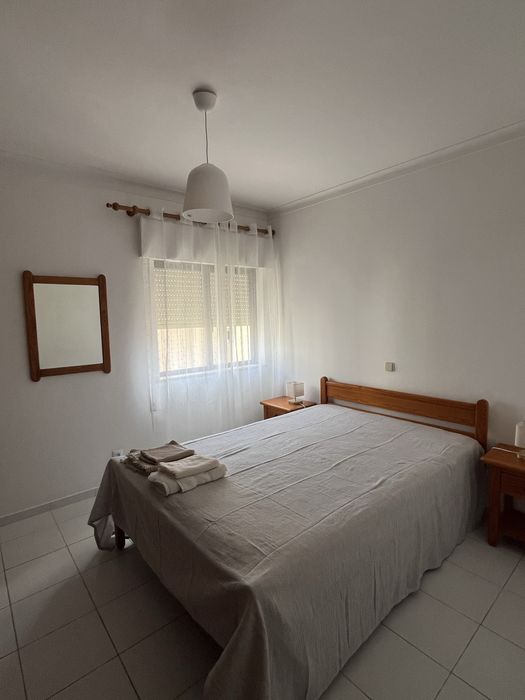 Apartamento T2 arrendamento anual