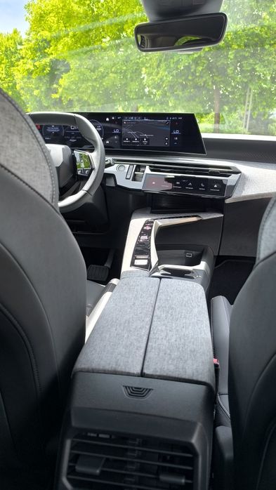 Peugeot 3008 hibrid 2025 6000 km