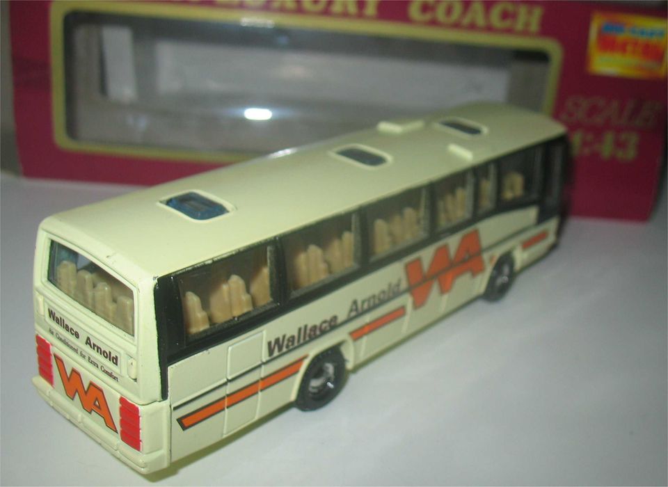 Autocarro Luxury Coach - Wallace Arnold