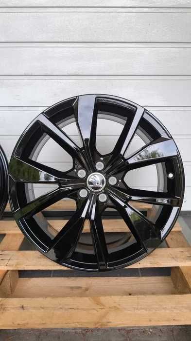 Felgi aluminiowe Skoda Kamiq Scala 18" 5x100 Et 39 NOWE (OL584f)