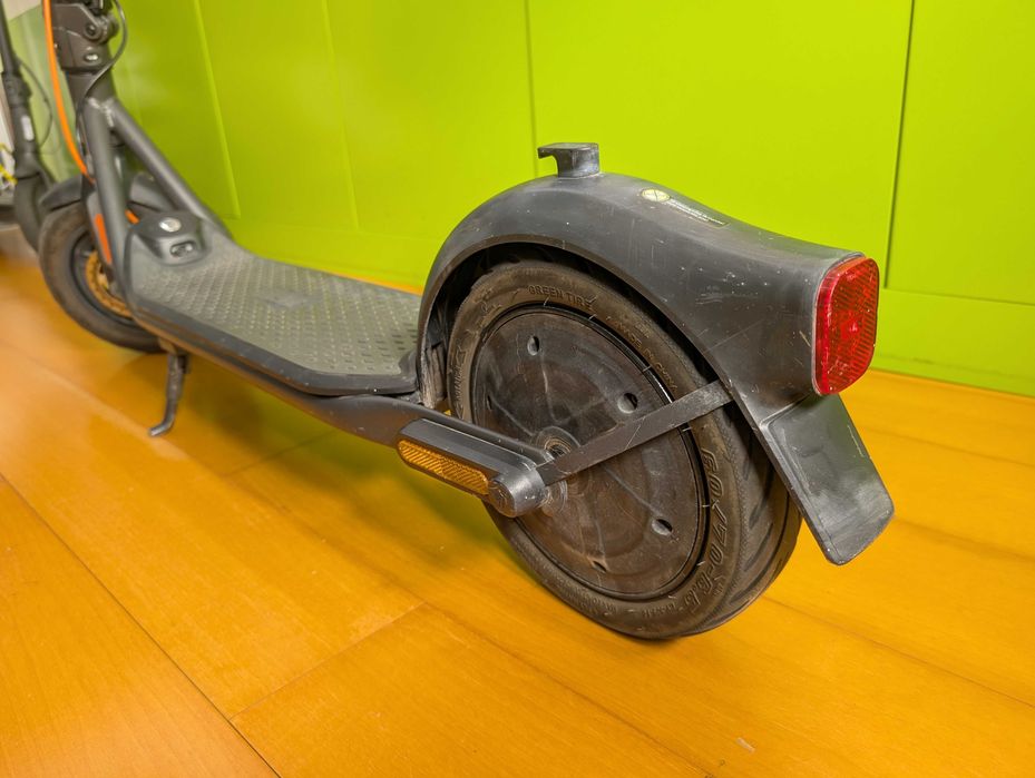 Trotinete elétrica Segway Ninebot F2 Plus E – 2150 km - em bom estado e totalmente funcional